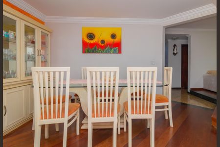 8_photo/94dcfcb2ef.2f15d505e37c7ac5-ATLAS-ba0f7f54-d49c-4ce4-84e2-db4fc521e8a7.jpg de casa à venda com 4 quartos, 271m² em Capão Raso, Curitiba