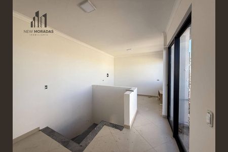 3_photo/94dcfcb2f1.2f15d505e37c7ac5-ATLAS-2a9623c4-3d88-4717-821d-55d1e3f33c42.jpg de casa à venda com 3 quartos, 140m² em Capão Raso, Curitiba