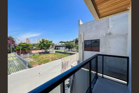 16_photo/94dcfcb2f5.eb4747a7722cd593-ATLAS-05c3d648-e792-40e5-8606-7526b5205152.jpg de casa à venda com 3 quartos, 140m² em Capão Raso, Curitiba