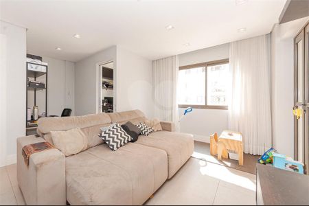 11_photo/94dcfcb2fb.cc80a849dbb3670d-ATLAS-55819e61-4a32-4a83-853e-d82c750bbfcb.jpg de apartamento à venda com 3 quartos, 77m² em Capão Raso, Curitiba