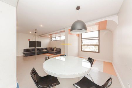 12_photo/94dcfcb31b.04a823dc9d4d949a-ATLAS-345a3fd8-3c6f-42e3-973b-fdeb2cbecaa7.jpg de apartamento à venda com 0 quarto, 69m² em Capão Raso, Curitiba