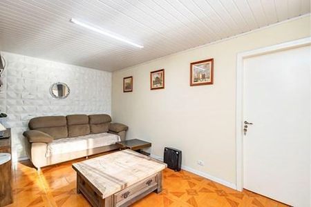 9_photo/94dcfcb35d.5a85c5bdfef41cf9-ATLAS-2111488e-283e-42fd-b869-1c545b4d81a1.jpg de casa à venda com 3 quartos, 240m² em Capão Raso, Curitiba