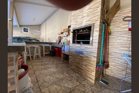 4_photo/94dcfcb35d.5a85c5bdfef41cf9-ATLAS-28cc6403-34ac-45a7-b793-6d46b4cd48d2.jpg de casa à venda com 3 quartos, 290m² em Capão Raso, Curitiba