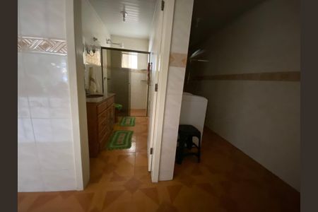 6_photo/94dcfcb35d.5a85c5bdfef41cf9-ATLAS-43b6f62f-0f46-41df-a75d-a0229631e27e.jpg de casa à venda com 3 quartos, 290m² em Capão Raso, Curitiba