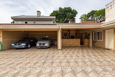 7_photo/94dcfcb35d.5a85c5bdfef41cf9-ATLAS-5e3a4eb9-5f45-4609-a743-5b64a84174d9.jpg de casa à venda com 3 quartos, 240m² em Capão Raso, Curitiba