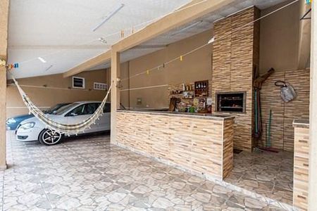 9_photo/94dcfcb35d.5a85c5bdfef41cf9-ATLAS-6b6eba5d-1c25-4e48-b1fc-4f28c7f12816.jpg de casa à venda com 3 quartos, 240m² em Capão Raso, Curitiba