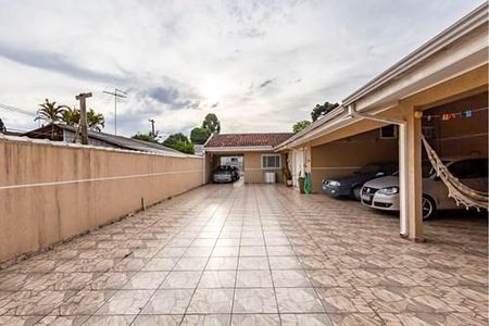 8_photo/94dcfcb35d.5a85c5bdfef41cf9-ATLAS-7222223b-e1fe-4364-8b64-761b32db7a01.jpg de casa à venda com 3 quartos, 240m² em Capão Raso, Curitiba