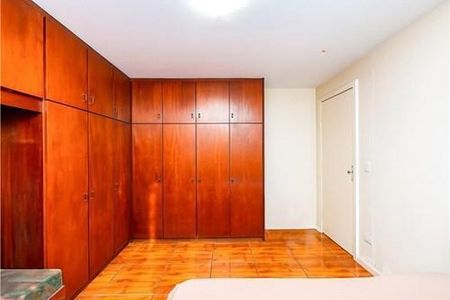 30_photo/94dcfcb35d.5a85c5bdfef41cf9-ATLAS-767356bb-8b5b-4277-b8f7-bab4016f14ae.jpg de casa à venda com 3 quartos, 240m² em Capão Raso, Curitiba