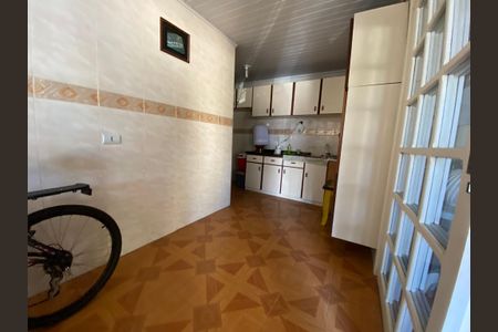 3_photo/94dcfcb35d.5a85c5bdfef41cf9-ATLAS-c060a606-1bee-410e-b0f2-549975ecb431.jpg de casa à venda com 3 quartos, 290m² em Capão Raso, Curitiba