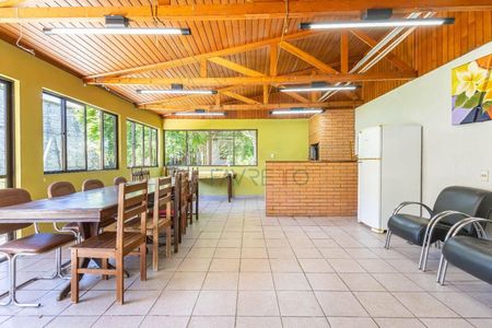 9_photo/94dcfcb3bb.fbcd7a2e7ac63d93-ATLAS-23729c21-2650-463d-82b0-30e7d3737ea8.jpg de casa à venda com 3 quartos, 200m² em Capão Raso, Curitiba