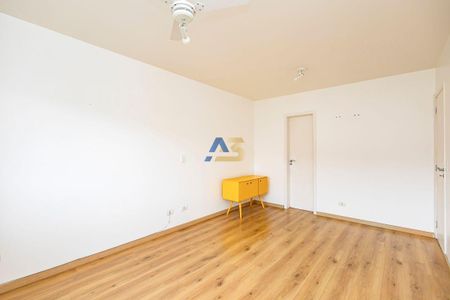 18_photo/94dcfcb3c9.1aa5b8f538f3adaf-ATLAS-e9f48b10-fcf9-43e8-b9f2-42cfc686f8ec.jpg de casa à venda com 3 quartos, 99m² em Capão Raso, Curitiba