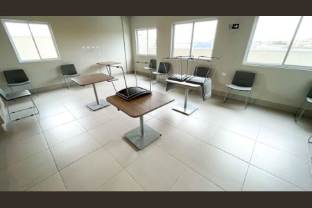 37_photo/94dcfcb3d5.ea81f6198e252c0e-ATLAS-e0c2d1d7-bced-49d3-bebd-527179f7c7aa.jpg de apartamento para alugar com 2 quartos, 41m² em Capão Raso, Curitiba