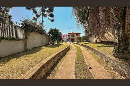 12_photo/94dcfcb48b.b028408754d3f5d1-ATLAS-12471d64-c549-4c20-9d27-4fe2cde91ec6.jpg de casa à venda com 3 quartos, 270m² em Capão Raso, Curitiba