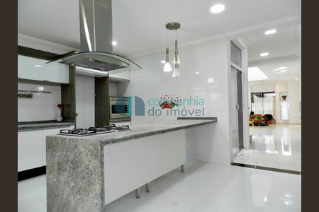 7_photo/94dcfcb4af.be31b5bde481aac2-ATLAS-40f576a8-e164-48d8-bb9e-8da9d6da860a.jpg de casa à venda com 5 quartos, 430m² em Capão Raso, Curitiba