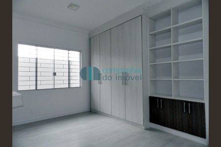 8_photo/94dcfcb4af.be31b5bde481aac2-ATLAS-ed036f50-9229-45ce-9c5b-5b45e45d9765.jpg de casa à venda com 5 quartos, 430m² em Capão Raso, Curitiba