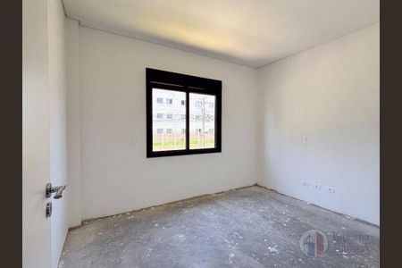 6_photo/94dcfcb693.f2c8c659ffa0a6bc-ATLAS-1db2f5c9-048f-4af3-9db2-f8f8e79dc797.jpg de casa à venda com 3 quartos, 131m² em Capão Raso, Curitiba