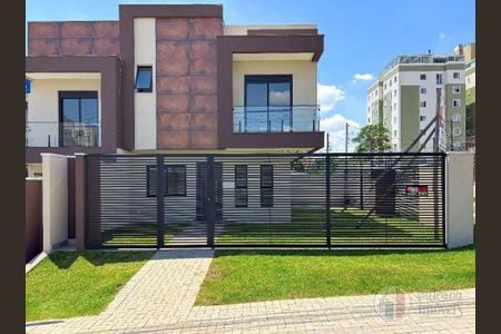 9_photo/94dcfcb693.f2c8c659ffa0a6bc-ATLAS-ce9f08a2-0692-400d-a420-7855f4ed3afc.jpg de casa à venda com 3 quartos, 131m² em Capão Raso, Curitiba