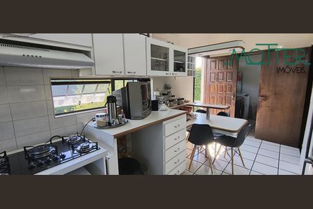 9_photo/94dcfcb697.ebbd8bc3dc39b939-ATLAS-18f4bc93-40e8-48f0-861a-74e56bc853e5.jpg de casa à venda com 4 quartos, 213m² em Capão Raso, Curitiba