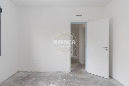 6_photo/94dcfcb6cb.e02aec5413385614-ATLAS-3cd76228-3b81-4d74-8d27-9b50b22e84a3.jpg de casa à venda com 3 quartos, 132m² em Capão Raso, Curitiba