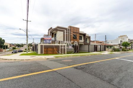 4_photo/94dcfcb6cb.e02aec5413385614-ATLAS-987fcf55-4f11-4954-8b5b-3fa8a65effa5.jpg de casa à venda com 3 quartos, 132m² em Capão Raso, Curitiba