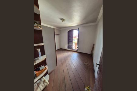 10_photo/94dcfcb7fb.6e795dfd64e180cd-ATLAS-a781b9cc-40c0-4bb2-941d-989c545d5a2f.jpg de casa à venda com 3 quartos, 350m² em Capão Raso, Curitiba