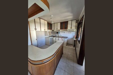 7_photo/94dcfcb7fb.6e795dfd64e180cd-ATLAS-f7145ec7-2796-427a-a7ca-56ea01f4fa05.jpg de casa à venda com 3 quartos, 350m² em Capão Raso, Curitiba