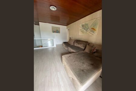 5_photo/94dcfcb893.c735d14336f4737f-ATLAS-1e897c8b-8221-4940-bccc-e3db21b9ab0b.jpg de casa à venda com 3 quartos, m² em Capão Raso, Curitiba