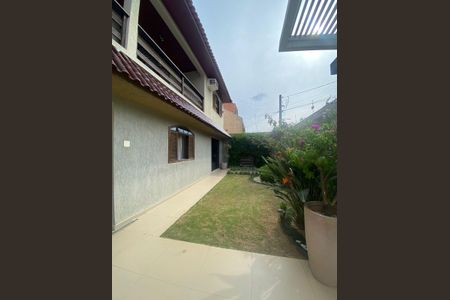 6_photo/94dcfcb893.c735d14336f4737f-ATLAS-5952f2b5-3e15-46d1-bf37-ed709b9ed9a9.jpg de casa à venda com 3 quartos, m² em Capão Raso, Curitiba