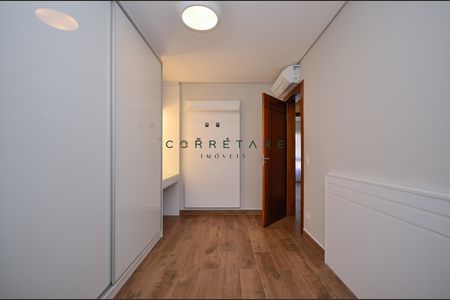 4_photo/94dcfcb9df.75abd318ebcac133-ATLAS-1a4bc9aa-7779-449e-98a3-0a84302e8911.jpg de casa à venda com 3 quartos, 204m² em Capão Raso, Curitiba