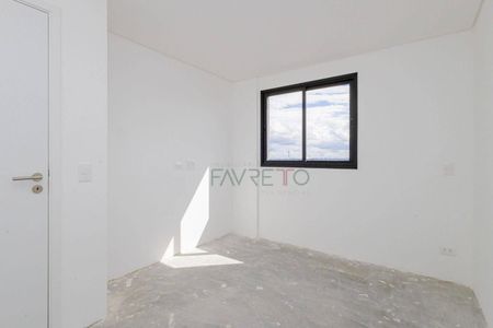 10_photo/94dcfcbc17.f9b97aab3120d902-ATLAS-d9dc3e0b-a47e-4232-bf96-02beef0e0896.jpg de apartamento à venda com 2 quartos, 81m² em Capão Raso, Curitiba