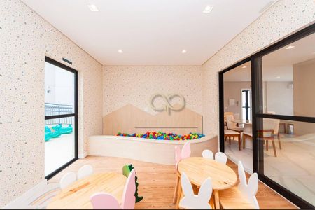 6_photo/94dcfcbc3f.0e1e8baec5d6e495-ATLAS-0fba17fc-26a4-4479-aeab-27aee7db2ee6.jpg de apartamento à venda com 2 quartos, 152m² em Capão Raso, Curitiba