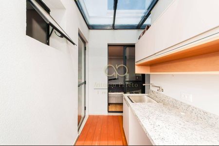 32_photo/94dcfcbc3f.0e1e8baec5d6e495-ATLAS-4608a3b7-7e35-4efd-bba3-6b4136e15d01.jpg de apartamento à venda com 2 quartos, 152m² em Capão Raso, Curitiba