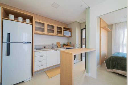 8_photo/94dcfcbc43.7d44486df2fbe63f-ATLAS-0097e3c4-0b4c-4a9c-a577-ef5d55523082.jpg de apartamento à venda com 1 quarto, 30m² em Capão Raso, Curitiba