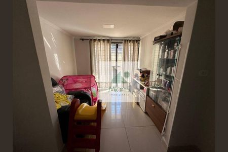 8_photo/94dcfcbd01.4c768f0487cd226e-ATLAS-ab8037b4-18bd-40a8-824e-1e82bd7e0729.jpg de casa à venda com 4 quartos, 220m² em Capão Raso, Curitiba