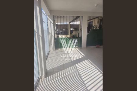 3_photo/94dcfcbe2b.cfb266d03f506f09-ATLAS-d112d1b1-df99-465e-b931-3f4bc58d2029.jpg de casa à venda com 3 quartos, 91m² em Pinheirinho, Curitiba