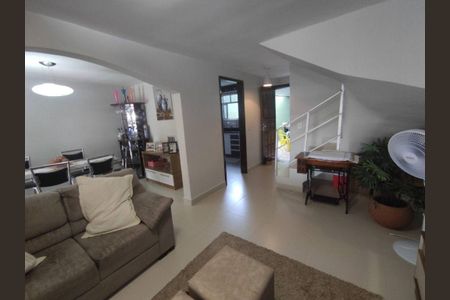 5_photo/94dcfcbe2b.cfb266d03f506f09-ATLAS-d16700f9-4bdb-441d-8637-94d13d1f672c.jpg de casa à venda com 3 quartos, 84m² em Pinheirinho, Curitiba