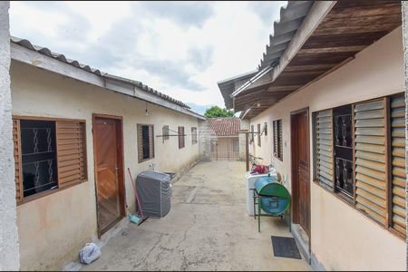 9_photo/94dcfcbe55.526a5585697b5969-ATLAS-84008926-2db2-42ad-a1cc-ccd6f14ec740.jpg de casa à venda com 9 quartos, 300m² em Capão Raso, Curitiba