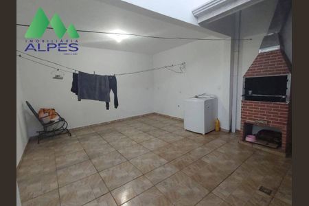 9_photo/94dcfcbeab.4e221277b30b404d-ATLAS-a0741abf-d8ea-4ed8-bb2a-a00654988762.jpg de casa à venda com 5 quartos, 300m² em Capão Raso, Curitiba