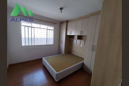 4_photo/94dcfcbeab.4e221277b30b404d-ATLAS-ba5fa81c-3bc8-4a7b-8f7c-fcdccff1d8a4.jpg de casa à venda com 5 quartos, 300m² em Capão Raso, Curitiba