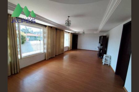 10_photo/94dcfcbeab.4e221277b30b404d-ATLAS-e7ddebe2-b4e2-465d-86b0-a4b4c98219fe.jpg de casa à venda com 5 quartos, 300m² em Capão Raso, Curitiba