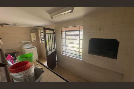 9_photo/94dcfcbebb.201e42ffab0c16fd-ATLAS-38846529-15f4-40e4-a188-ae75deba2732.jpg de casa à venda com 6 quartos, 254m² em Capão Raso, Curitiba