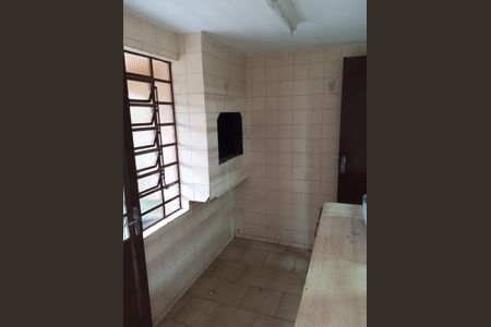 2_photo/94dcfcbebb.201e42ffab0c16fd-ATLAS-3de6d343-5697-47af-ba49-3a7aa3adab97.jpg de casa à venda com 4 quartos, 254m² em Capão Raso, Curitiba