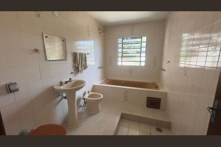 29_photo/94dcfcbebb.201e42ffab0c16fd-ATLAS-9ce77947-d9eb-4afa-89cb-dbd87530a872.jpg de casa à venda com 6 quartos, 254m² em Capão Raso, Curitiba