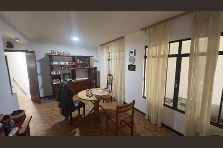 26_photo/94dcfcbebb.201e42ffab0c16fd-ATLAS-bf8afa7f-eeff-4cc7-b299-11a225de7044.jpg de casa à venda com 6 quartos, 254m² em Capão Raso, Curitiba