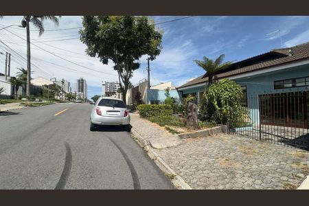 6_photo/94dcfcbebb.201e42ffab0c16fd-ATLAS-e42fc1b0-3a13-4b8b-98d4-69fc7ff5f44c.jpg de casa à venda com 6 quartos, 254m² em Capão Raso, Curitiba