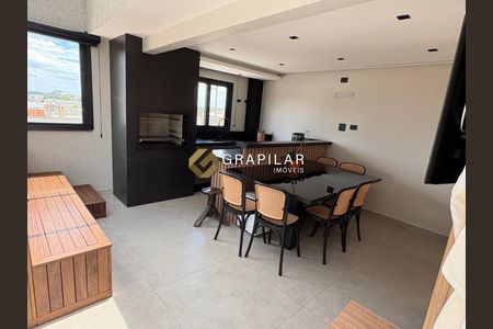 22_photo/94dcfcbfbf.050471f95d8d6f74-ATLAS-0c263180-23cf-48f3-9bc7-43a2b1a1355e.jpg de casa à venda com 3 quartos, 160m² em Pinheirinho, Curitiba