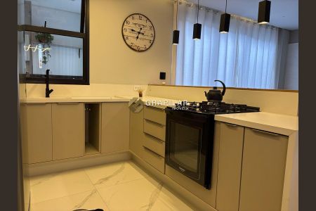 5_photo/94dcfcbfbf.050471f95d8d6f74-ATLAS-20055391-56b8-4da1-9e16-17d320d235f2.jpg de casa à venda com 3 quartos, 160m² em Pinheirinho, Curitiba