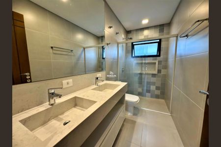 3_photo/94dcfcbfc5.134a086a879b3019-ATLAS-03eaff0a-dfe7-49df-ace4-c13064f1f80a.jpg de casa à venda com 3 quartos, 189m² em Pinheirinho, Curitiba