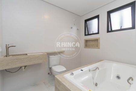 2_photo/94dcfcbfc5.a27db91aadf4d4bd-ATLAS-4c28862b-9e0f-4f3e-96cb-0d4e3769c5ce.jpg de casa à venda com 3 quartos, 229m² em Pinheirinho, Curitiba