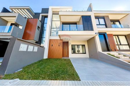 5_photo/94dcfcbfc5.b666900d81951c4e-ATLAS-d31cffe4-20c0-4bbe-8b3a-b112ea3f0f1c.jpg de apartamento à venda com 3 quartos, 170m² em Pinheirinho, Curitiba